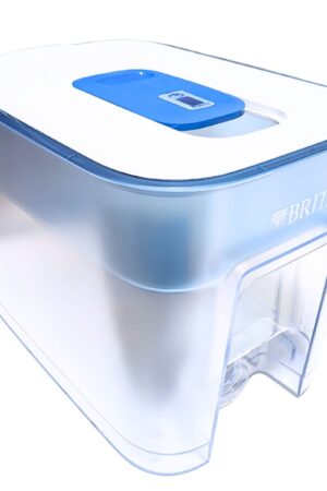 Brita(ブリタ) タンク型浄水器 フロー カートリッジ 3個付 ろ過水容量 4.85(全容量8.2L) Brita Flow 注ぎ口付き 液晶メモあり (幅×高さ×奥行) 21.4×22.0×30.4 cm #50611 KBFLCB1M 高性能フィルター おいしい水 新鮮な水 料理 コーヒー お茶 浄水器