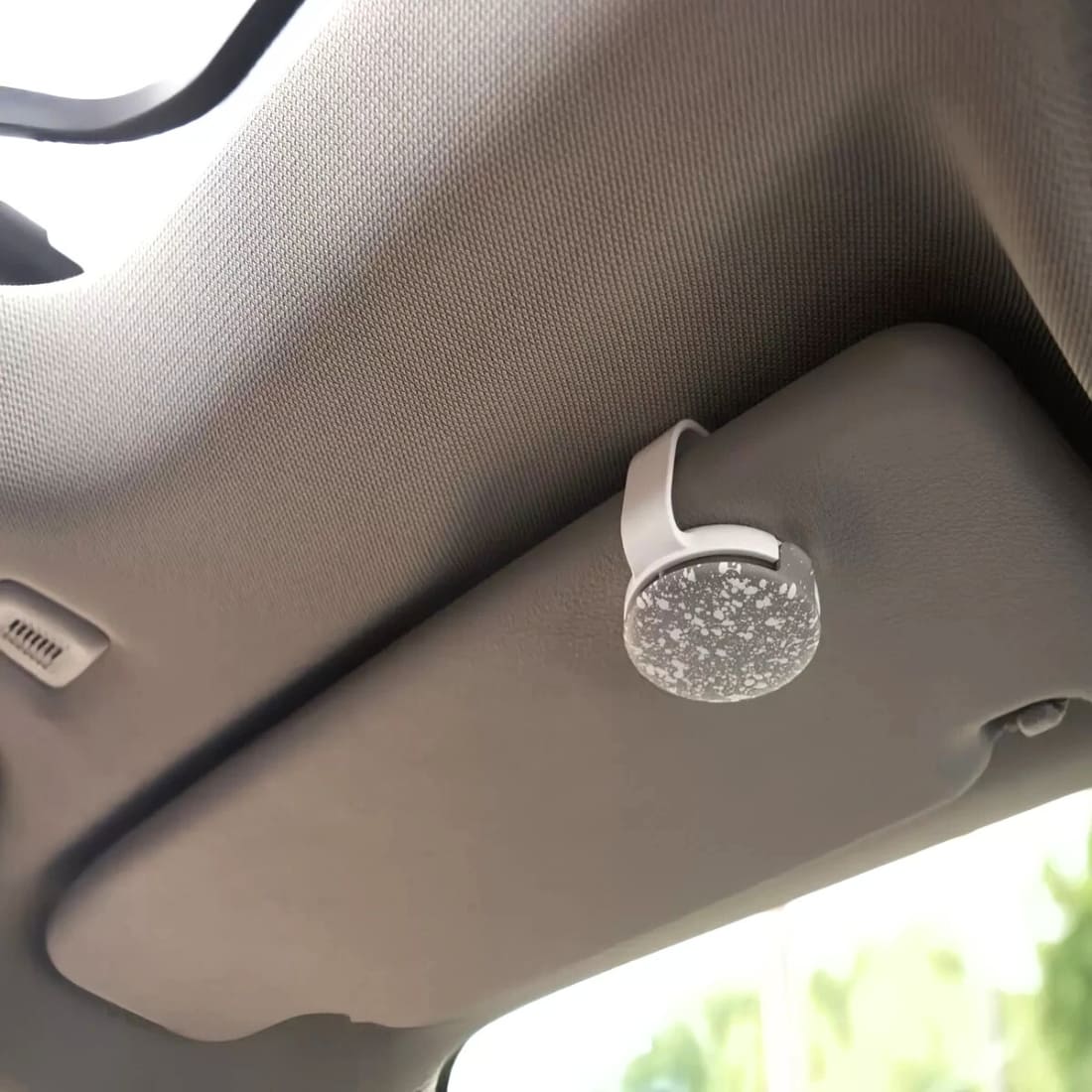 Polar Eclips 車用芳香剤 カートリッジ 4個入 香り2種(サイレントギャラクシーウッディ 、シャイニングスターベリー ) 多用途のクリップ式 サンバイザー ドアポケット シートポケット ヘッドレストなど 原産国: 韓国 #65555 梅雨の時期 車内空間をさわやかに - 画像 (7)